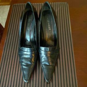 Beautiful Nine West Black Leatherr Pumps